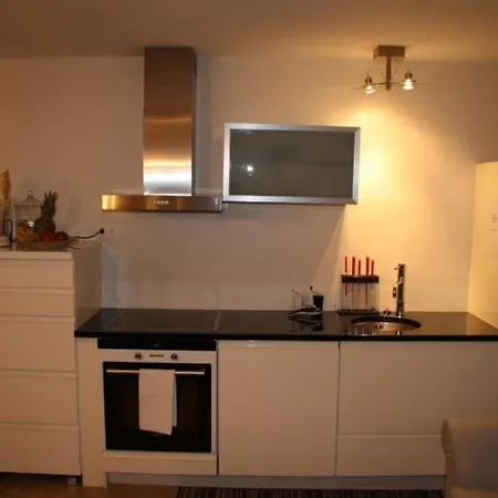 Sleeps 8 Wifi *